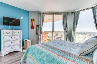 Palms of Destin Resort Condo with Private Balcony! - Destin - 1