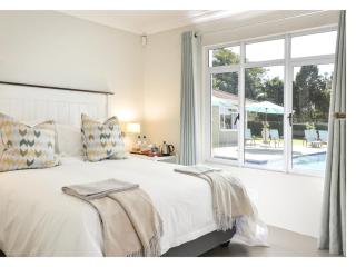 66 On Monzali 4 Star Luxury Guesthouse - Hilton - 5