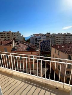 Studio rénové au Suquet à Cannes - Cannes - 1