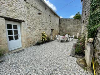 Le Gîte du Prieuré - Bellefond - 4