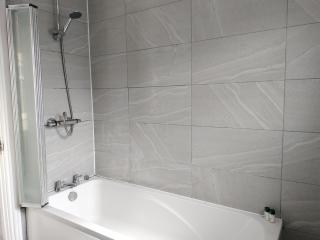Bright Spacious Double Room, next to Underground Station - Abbey Wood - 3