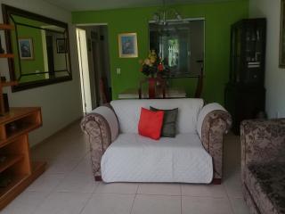 Suíte confortável para casal ou 2 mulheres com cozinha - 4