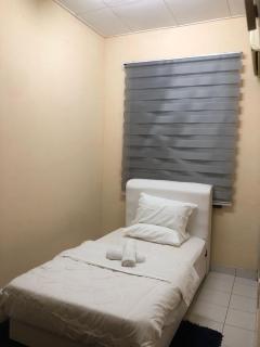 Azaliza Homestay - Ayer Keroh - 7