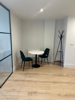 Stylish 1 Bedroom Apartment in Purley, Croydon - Londra - 6
