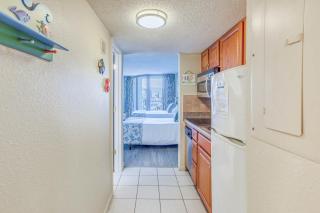 Oceanfront Gem with Community Perks in Myrtle Beach - Myrtle Beach - 7