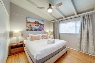 Pet-Friendly Sedona Home Hot Tub, Walk to Trails! - Sedona - 4
