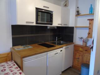 Studio cosy avec cabine, balcon, proche télécabine, commerces et écoles de ski à Valfréjus - FR-1-561-8 - Valfréjus - 6