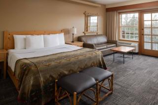 Heathman Lodge - 0