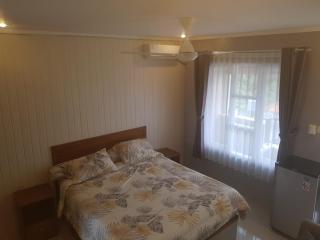 Quiet and confortable studio with lovely balcony view - Kerobokan - 9