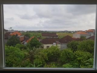 Quiet and confortable studio with lovely balcony view - Kerobokan - 3