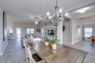 Port Charlotte Home with Screened Pool Near Golf! - Port Charlotte - 4