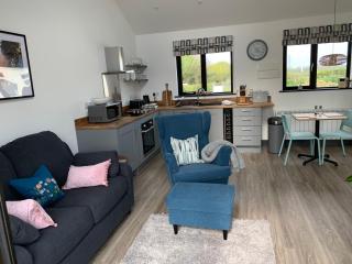 The Old Egg Shed - 6