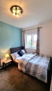 Specious Parkview Apartment, 4 Mins Walk to Underground - Barkingside - 4