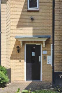 Specious Parkview Apartment, 4 Mins Walk to Underground - Barkingside - 3