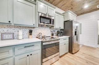 Broken Bow Cabin with Hot Tub and Covered Deck! - Broken Bow - 4