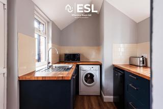 4 Bedroom House. Close to Shrewsbury Town Centre - 4