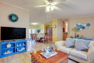 Lake Livingston Home with Dock and Deck! - 0