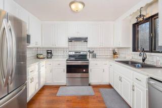 Green Bay Cozy home, 3 bed rooms, 6 beds, 2 bath - Green Bay - 3