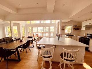 Nala's Lake House Retreat - - 3