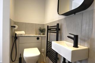 Kist Accommodates presents - Hygge House, Parking, EV Point - 4