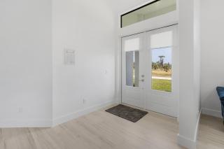 Gulf Access Home, Heated Saltwater Pool & Spa, Dock and Tiki Hut - Villa Perchside Palace - Cape Coral - 7