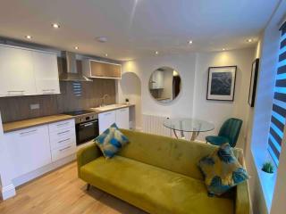The Suite Apartment @3 - Barnsley - 4