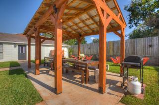 Wanderlust #2 | Hot Tub | Shared Outdoor Space - Fredericksburg - 7