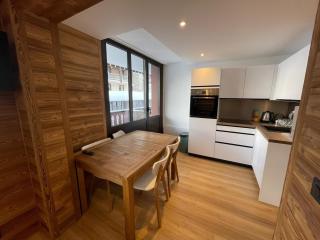 Appartement rénové 6 pers. à Tignes Val Claret – Départ/retour skis aux pieds, balcon, près des commerces - FR-1-502-548 - Tignes - 4