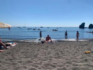 T3 CLIMATISE 40m2 Piscine Parking PRIVE 2 Chambres Secteur falaises 50 m de la plage Proche centre-port 4 Personnes - 2