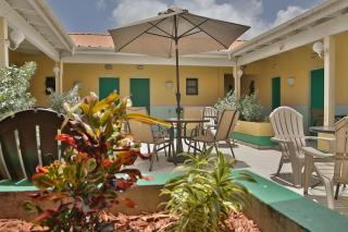 Carl's Unique Inn & Conference Facilities - Simpson Bay - 8