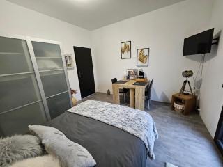 Les ateliers - - 8