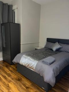 3 Bedroom Apartment - Londra - 4