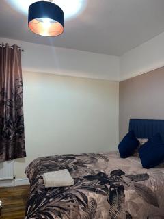 3 Bedroom Apartment - Londra - 2
