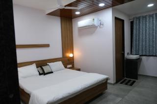 HOTEL SHREE RAM - Rājpīpla - 8