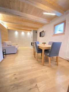 Boutique Alpine One-Bedroom by SupaStays - Via Lyssandrin 8 - Courmayeur - 6