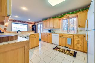 Pet-Friendly Michigan Home with Deck and Views! - Harbor Springs - 3