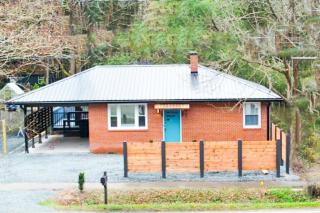 Cozy Bungalow-near Duke, Hospital, Walk to food - Durham - 0