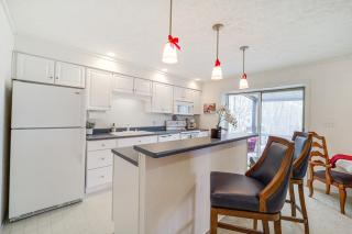 Sugar Mountain Ski Retreat Walk to Chairlift! - 9