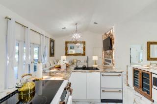 Stunning House with Beautiful Lake View - Wellington - 4