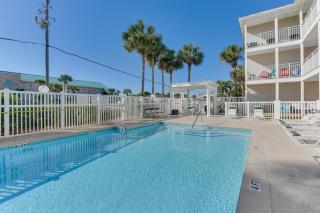 Lovely Destin Condo with Pool Access Walk to Beach! - Destin - 9