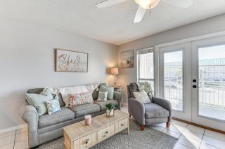 Lovely Destin Condo with Pool Access Walk to Beach! - Destin - 7