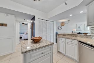 Windward Pointe 905 - 1