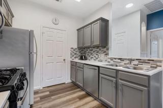 Quaint 2BD2B Condo* Fully Furnished*Amazing Patio* - Round Rock - 3