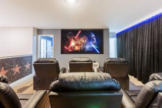 Family 9BR House w Pool Theater Game Room - Davenport - 0