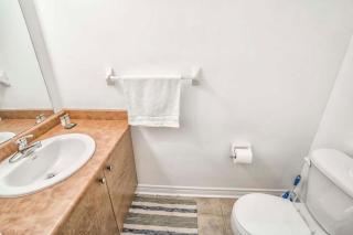 Designer 4BR Executive Townhome w/Parking - Mississauga - 5