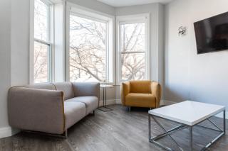 The Double Play - 1 Min Walk to Wrigley! Spacious 2BR - Perfect for Cubs Fans! - Chicago - 8
