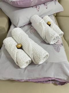 Cozy Central Apartment - 6