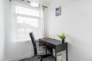 Modern House, Sleeps 5 in Central Coventry - Coventry - 1
