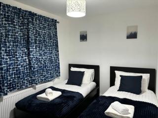 Modern House, Sleeps 5 in Central Coventry - Coventry - 5