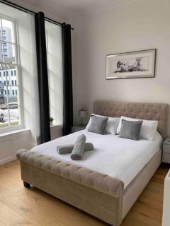 Grand Apartment on HOE/BARBICAN Allocated PARKING! - Plymouth - 6